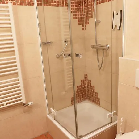 Alexandra - 13-04 Апартаменты